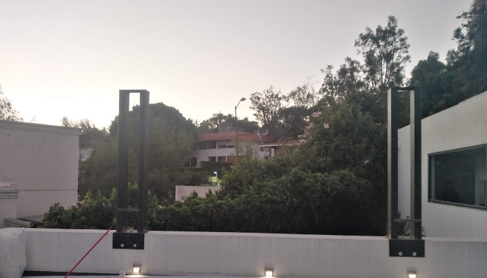 pergolas para terraza de acero con madera o aluminio y cristal templado 